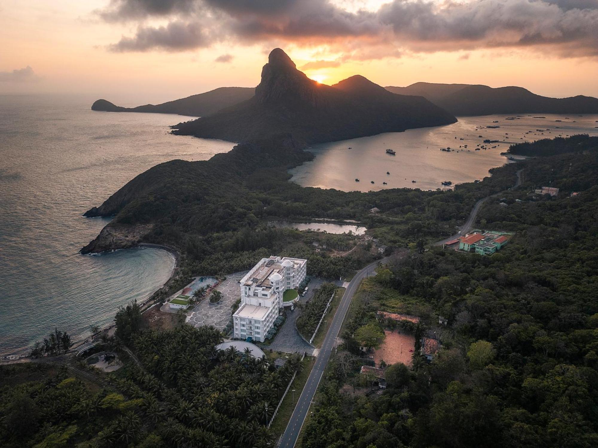 Orson Hotel & Resort Con Dao Chi Khu Co Ong Экстерьер фото